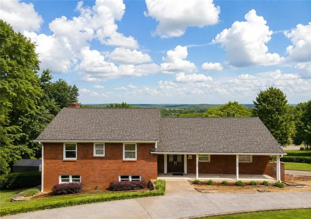 1st image of 206 Victory Dr, Calhoun, GA 30701 | MLS# 7794584