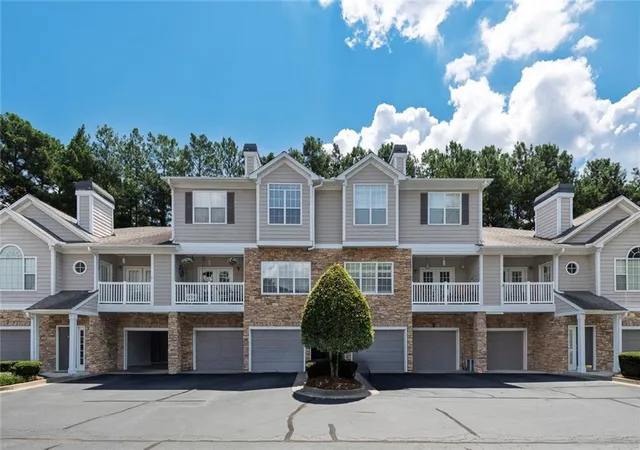Photo 3 of Condo for sale at 207 The Crossings Ln, Woodstock, GA 30189 | MLS# 7818741 | Listing updated on 2026-09-12