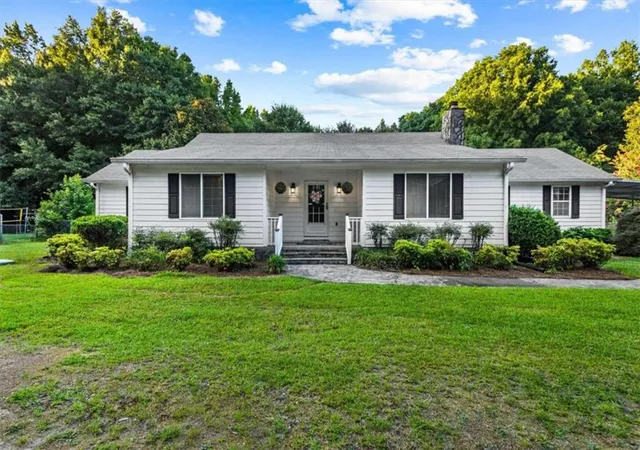 1st image of 842 Twin Oaks Dr, Monroe, GA 30655 | MLS# 7809209