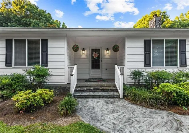 2nd image of 842 Twin Oaks Dr, Monroe, GA 30655 | MLS# 7809209