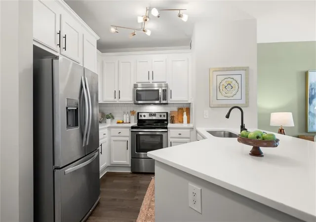 Photo 2 of Condo for sale at 821 Ralph Mcgill Blvd Ne #3112, Atlanta, GA 30306 | MLS# 7785864 | Listing updated on 2026-09-01
