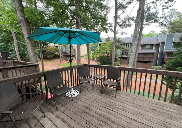 2nd image of 504 Sutters Pt, Atlanta, GA 30328