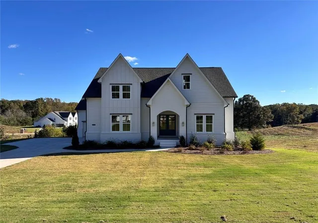 1st image of 8420 Creekside Overlook Dr, Gainesville, GA 30506 | MLS# 7772617