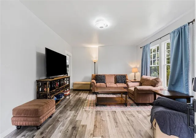4th image of 21 Martin Luther King Jr Dr, Cartersville, GA 30120 | MLS# 7817609