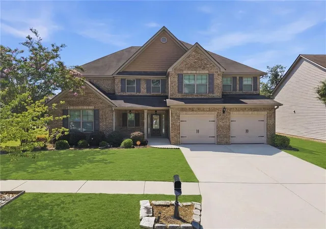 Photo 2 of Single family home for sale at 681 Langley Farms Dr, Loganville, GA 30052 | MLS# 7802043 | Listing updated on 2026-10-07