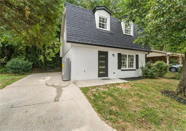 Homes for sale in Cartersville, GA | 105 Elizabeth St, Cartersville, GA 30120 | MLS# 7796587