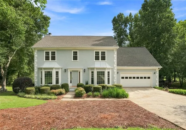 Single Family Residence at 215 Birch Holw Pl, Roswell, GA 30076 | MLS# 7814939 |  | Sold on 2026-09-01