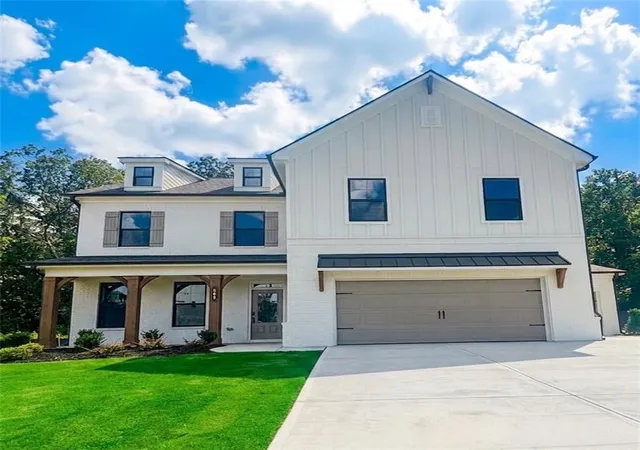 1st image of 562 Winding Rose Dr, Hoschton, GA 30548 | MLS# 7746808