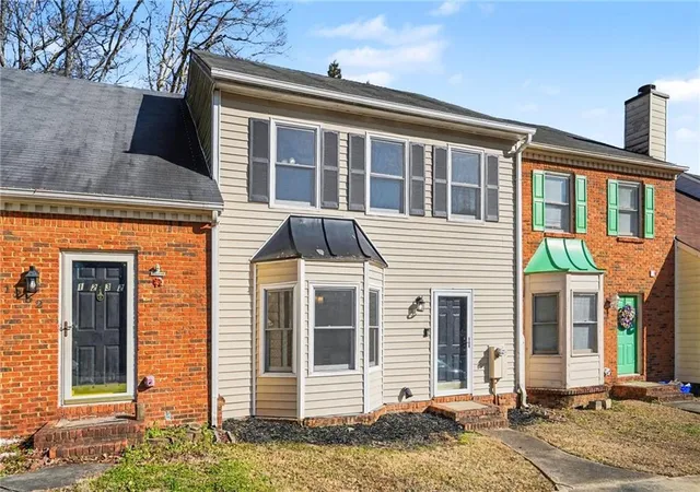 Homes for sale in Smyrna, GA | 1230 Poplar Pointe Se, Smyrna, GA 30082 | MLS# 7716356
