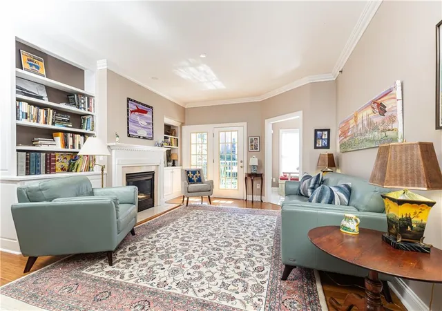 Listing Photo 4 - Condo for sale in building located at 211 Colonial Homes Dr Nw, Atlanta, GA 30309 - Unit #2508