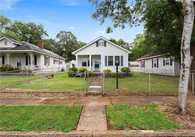 2nd image of 3 Litchfield St, Cartersville, GA 30120 | MLS# 7814374