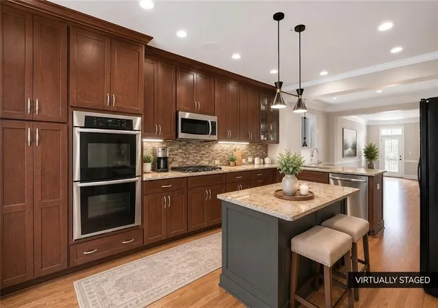 Photo 3 of Townhouse for sale at 1507 Legacy Cvs Ln, Roswell, GA 30075 | MLS# 7706968 | Listing updated on 2026-09-15