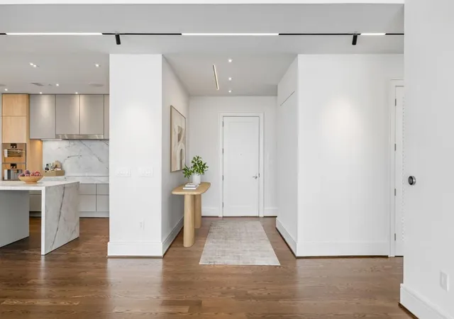 2nd image of 1065 Peachtree St Ne #3504, Atlanta, GA 30309 | MLS# 7810459
