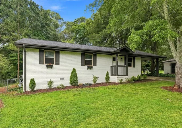 Photo 1 of Sale Pending at 26 Vanguard Cir Sw, Marietta, GA 30060 | MLS# 7815531 | Listing updated on 2026-08-25