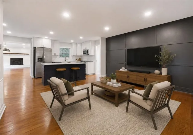Photo 2 of Sale Pending at 26 Vanguard Cir Sw, Marietta, GA 30060 | MLS# 7815531 | Listing updated on 2026-08-25