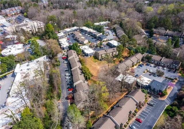 42nd image of 15 Ivy Sq Ne, Atlanta, GA 30342 | MLS# 7825485