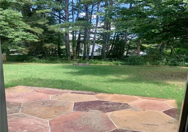 Photo 9 of Single family home for sale at 6780 Manor Crk Dr, Douglasville, GA 30135 | MLS# 7750150 | Listing updated on 2026-04-16