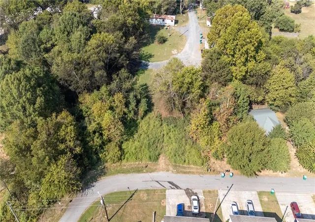 2nd image of 270 Lawrence St, Adairsville, GA 30103 | MLS# 7653283