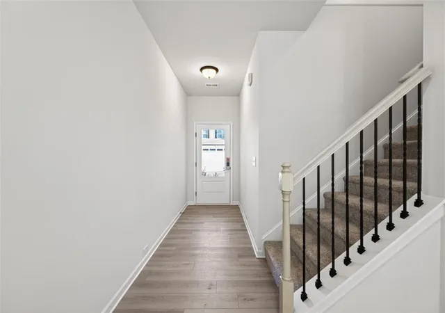 2nd image of 1090 Elowen Dr #103, Austell, GA 30168 | MLS# 7795636