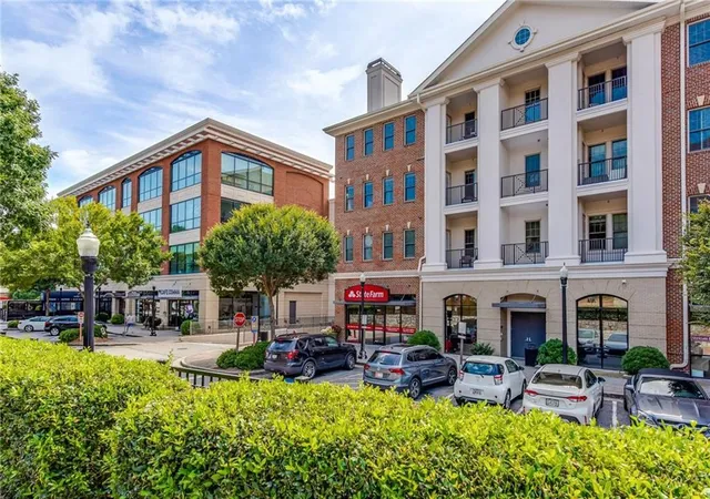 1st image of 3621 Vinings Slope Se #1336, Atlanta, GA 30339 | MLS# 7818347
