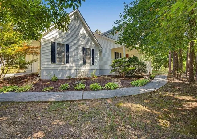 3rd image of 75 Indian Hills Dr, Rydal, GA 30171 | MLS# 7828129