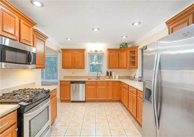Photo 3 of Single family home for sale at 3661 Cherry Creek Dr, Conyers, GA 30013 | MLS# 7668754 | Listing updated on 2025-10-21