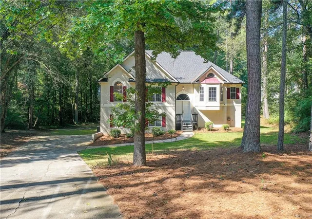 Photo 4 of Single family home for sale at 56 Montpelier Pl, Sharpsburg, GA 30277 | MLS# 7829782 | Listing updated on 2026-09-01