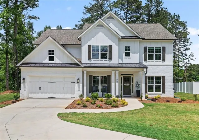 1st image of 1997 Shallowford Rd, Marietta, GA 30066 | MLS# 7778570