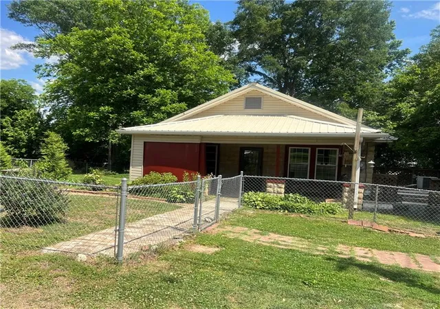 Homes for sale in Summerville, GA | 775 Union St, Summerville, GA 30747 | MLS# 7745411