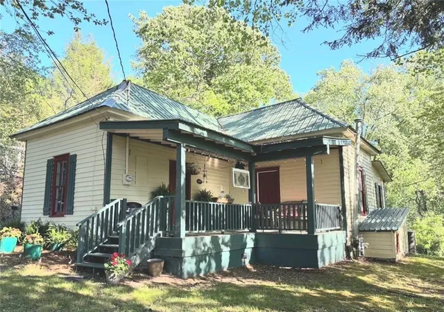 1st image of 118 E Oak St, Ellijay, GA 30540 | MLS# 7798575