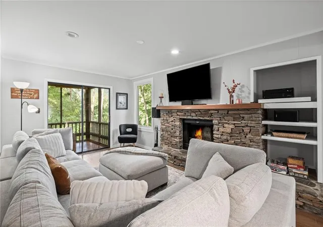 Listing Photo 4 - Condo for sale in building located at 178 Sconti Ridge Dr, Jasper, GA 30143 - Unit #434