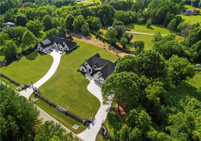 Photo 1 of Single family home for sale at 2376 Wall Rd, Monroe, GA 30656 | MLS# 7798635 | Listing updated on 2026-08-28