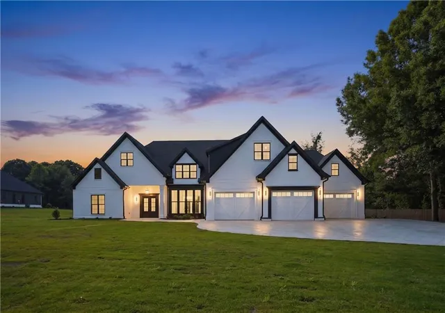 Photo 3 of Single family home for sale at 2376 Wall Rd, Monroe, GA 30656 | MLS# 7798635 | Listing updated on 2026-08-28
