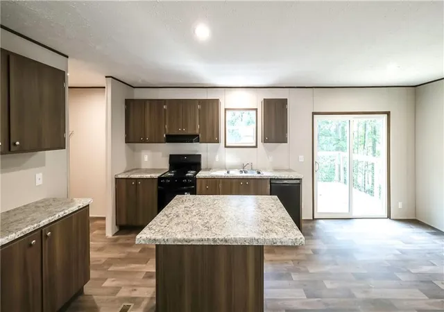 Photo 4 of Sale Pending at 534 Tree Ridge, Carrollton, GA 30116 | MLS# 7812862 | Listing updated on 2026-08-27