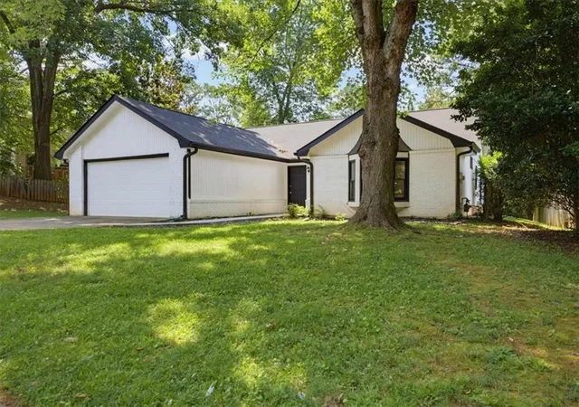 2nd image of 120 Softwood Cir, Roswell, GA 30076 | MLS# 7796706