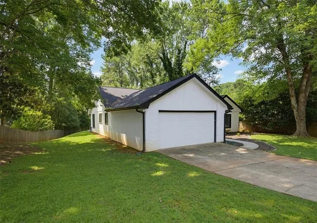 3rd image of 120 Softwood Cir, Roswell, GA 30076 | MLS# 7796706