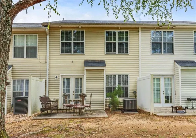 Photo 4 of Townhouse for sale at 6964 Gallant Cir, Mableton, GA 30126 | MLS# 7820361 | Listing updated on 2026-10-09