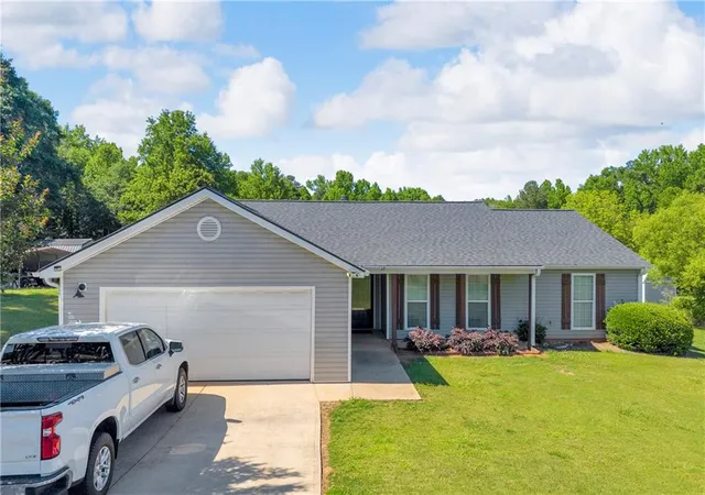 Homes for sale in Maysville, GA | 163 Ridgeland Dr, Maysville, GA 30558 | MLS# 7773348