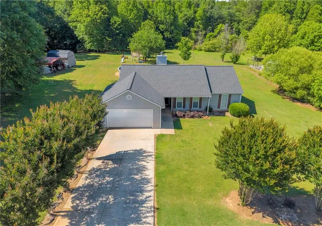 Homes for sale in Maysville, GA | 163 Ridgeland Dr, Maysville, GA 30558 | MLS# 7773348