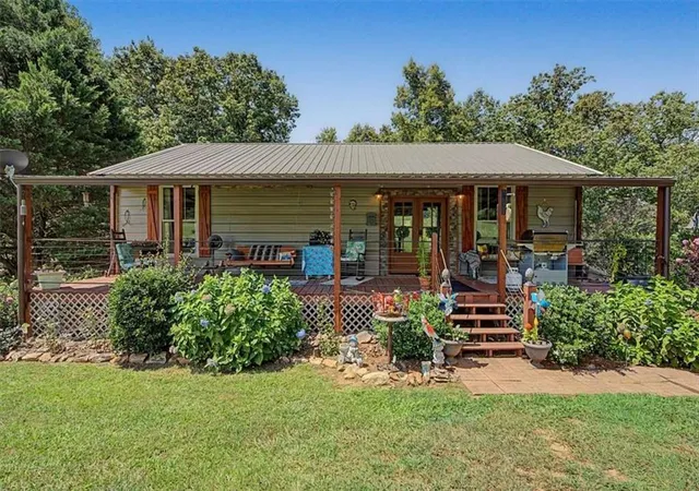 Photo 2 of Sale Pending at 5119 E Highway 166, Carrollton, GA 30116 | MLS# 7824357 | Listing updated on 2026-09-04