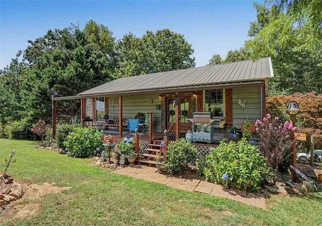Photo 2 of Sale Pending at 5119 E Highway 166, Carrollton, GA 30116 | MLS# 7824357 | Listing updated on 2026-09-04