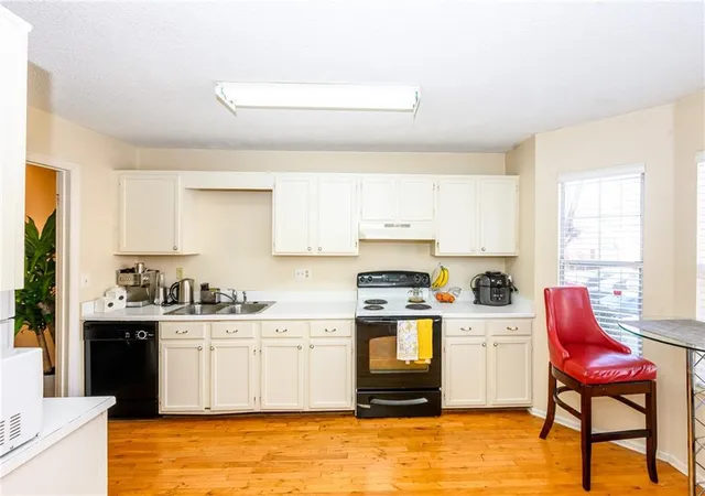 3rd image of 6452 Wedgeview Dr, Tucker, GA 30084 | MLS# 7710337