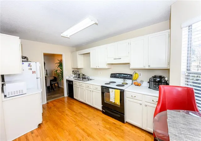 5th image of 6452 Wedgeview Dr, Tucker, GA 30084 | MLS# 7710337