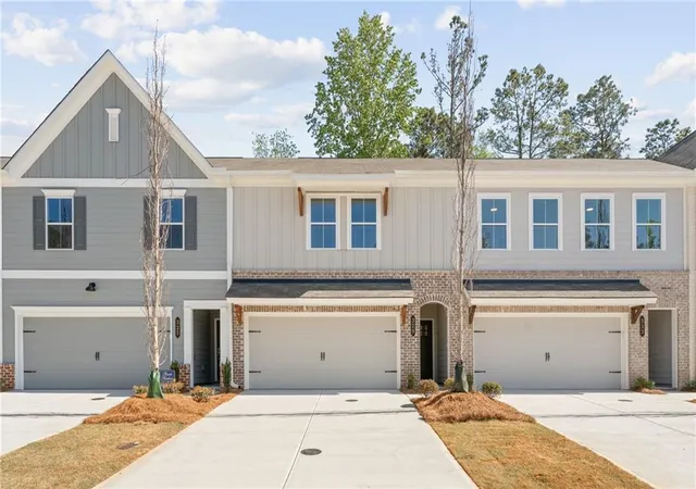Photo 3 of Townhouse for sale at 541 Feldspar Way, Lawrenceville, GA 30043 | MLS# 7818059 | Listing updated on 2026-09-16