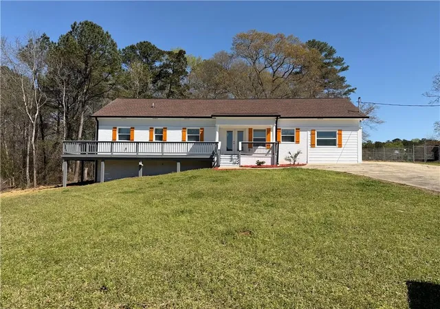 Homes for sale in Griffin, GA | 116 Woodcrest Dr, Griffin, GA 30223 | MLS# 7737500