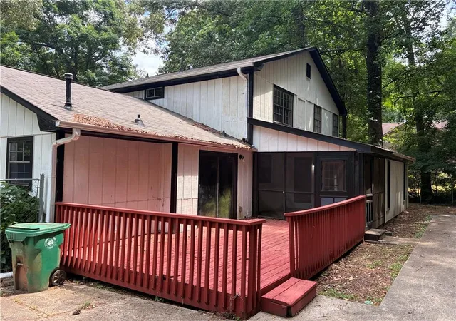 Photo 3 of Single family home for sale at 3745 Londonderry Ct, Lithonia, GA 30038 | MLS# 7784869 | Listing updated on 2026-09-14