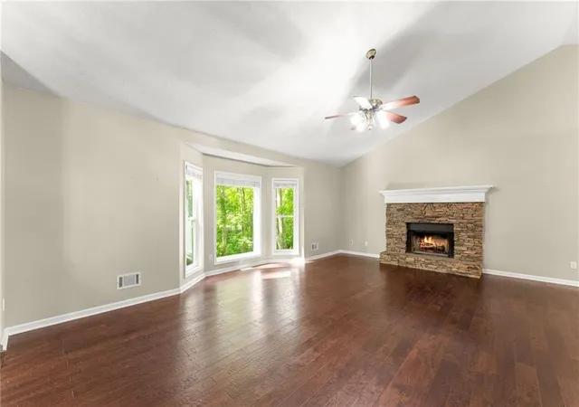 Photo 4 of Sale Pending at 7095 Cogburn Rd, Cumming, GA 30028 | MLS# 7767097 | Listing updated on 2026-08-28