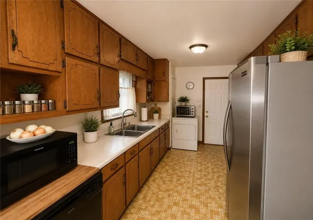 Photo 4 of Sale Pending at 5539 Ash St, Forest Park, GA 30297 | MLS# 7825036 | Listing updated on 2026-09-03