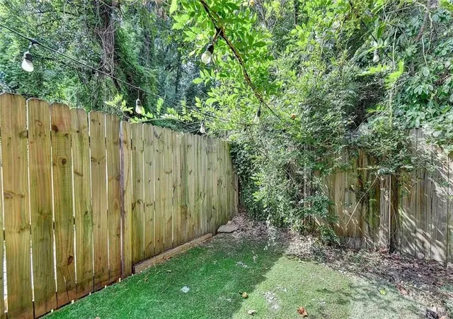 Photo 19 of Sale Pending at 574 Northridge Xing Dr, Sandy Springs, GA 30350 | MLS# 7822308 | Listing updated on 2026-08-27