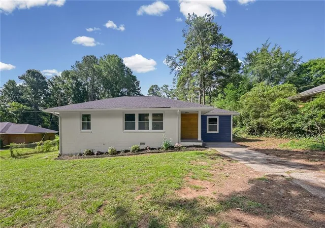 Photo 3 of Single family home for sale at 3253 Mcafee Rd, Decatur, GA 30032 | MLS# 7803301 | Listing updated on 2026-09-01